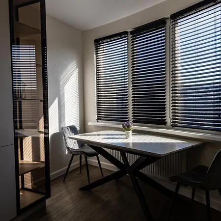 Royal Boulevard Apartment *